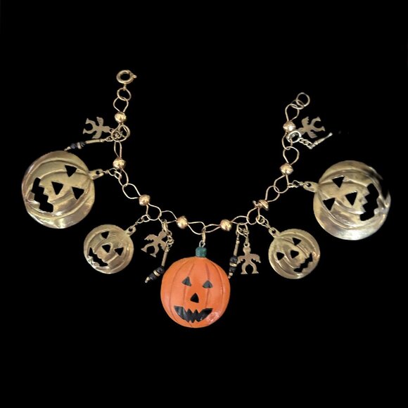 Antiqued Bronze Tone Halloween Bracelet w/Jack-O-Lanterns - Picture 5 of 6